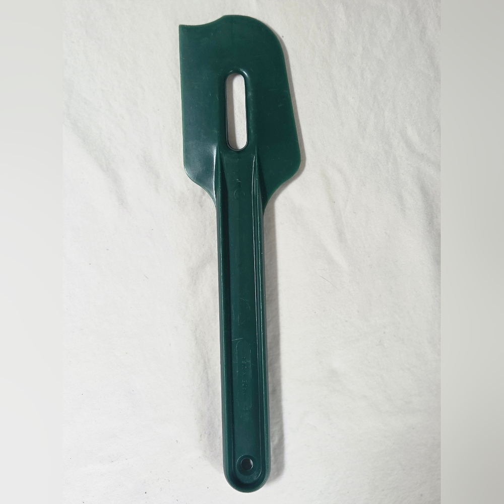 Vintage - Tupperware Green Paddle Scraper Spatula # 13-36